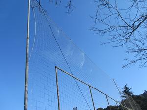 xarxa de protecci&oacute; del camp de futbol