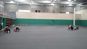 Instal·lació del paviment al Pavelló del Masnou