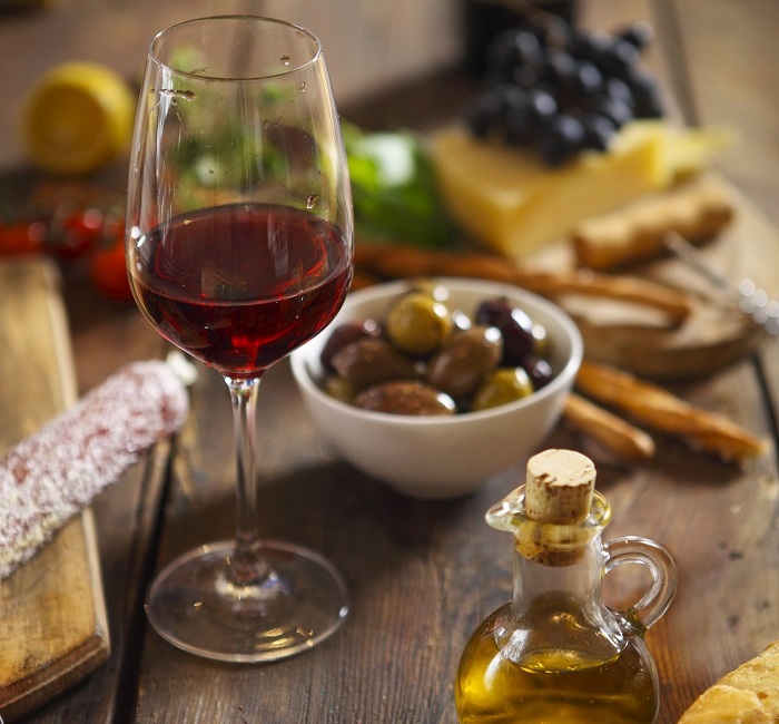 Tast: Llonganissa maridada amb vi
