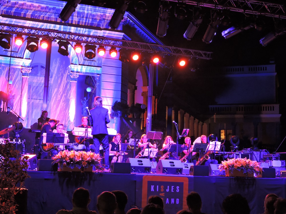 Músiques del món. Concert de la Bas Kisjes Big Band