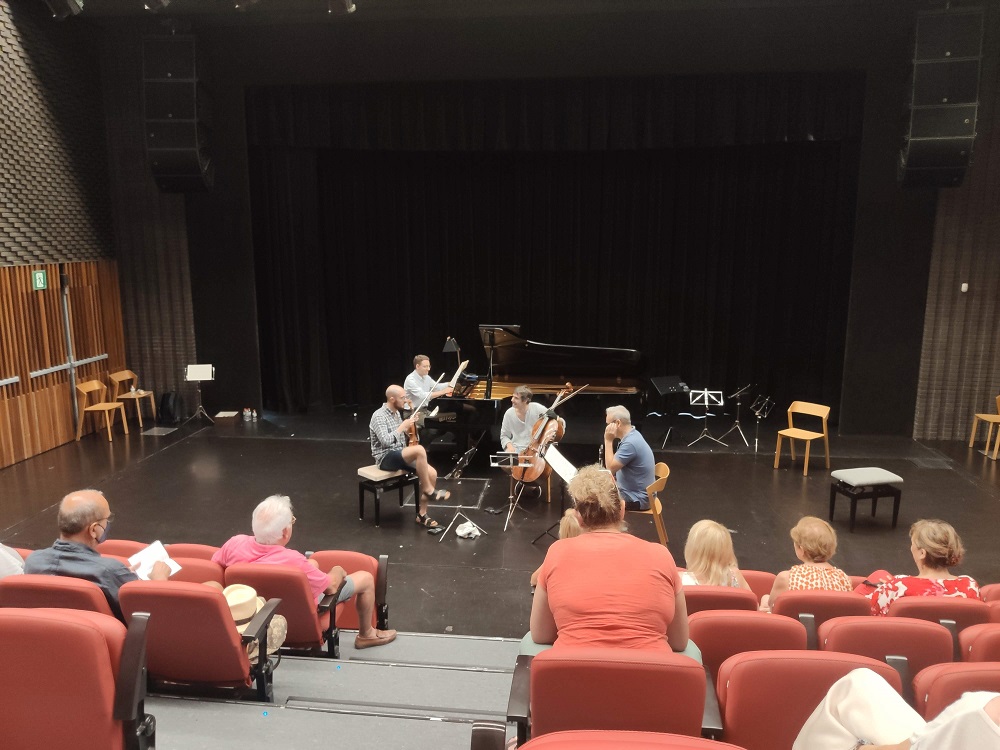 M�sics en resid�ncia