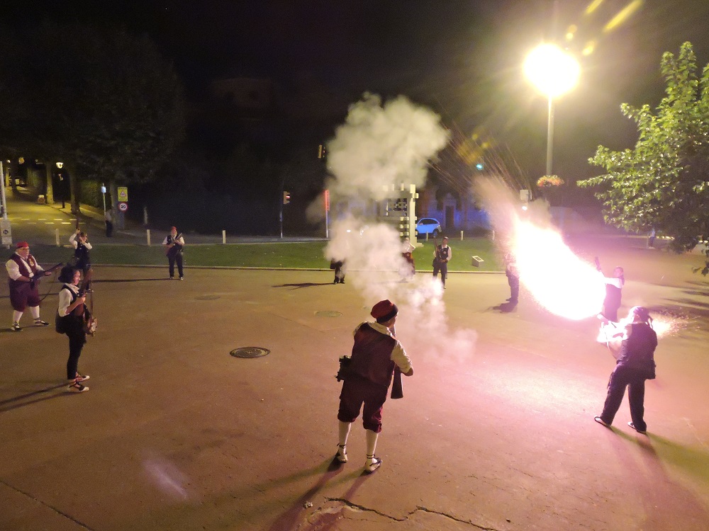 Festa Major. Cercavila de trabucaires