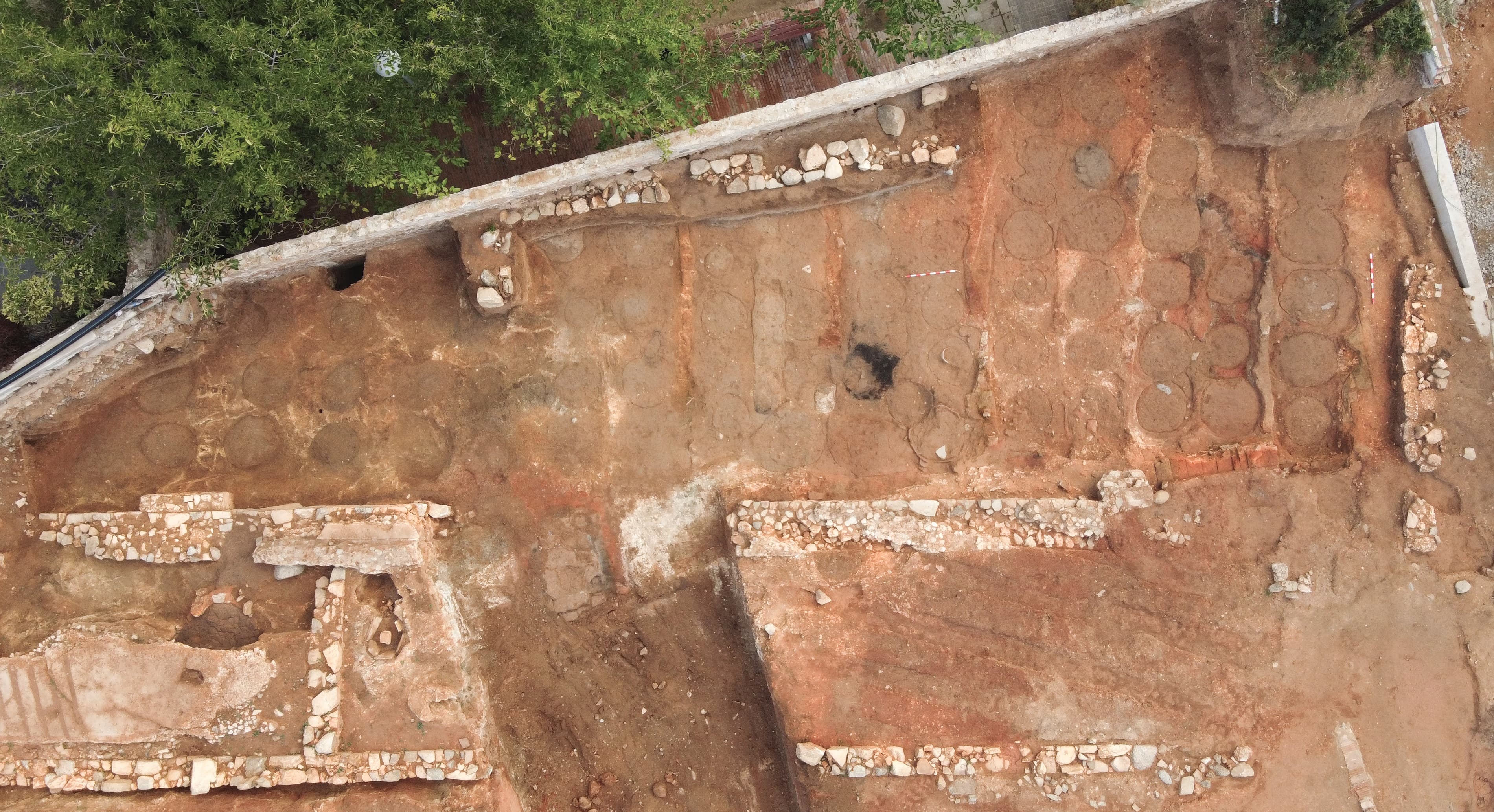 Conferència sobre els treballs arqueològics realitzats a l'avinguda Gaietana