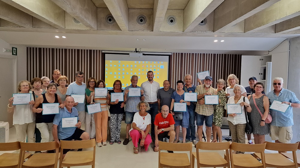 Lliurament diplomes cicle passejades de la Diputació Lliurament diplomes cicle passejades de la Diputació