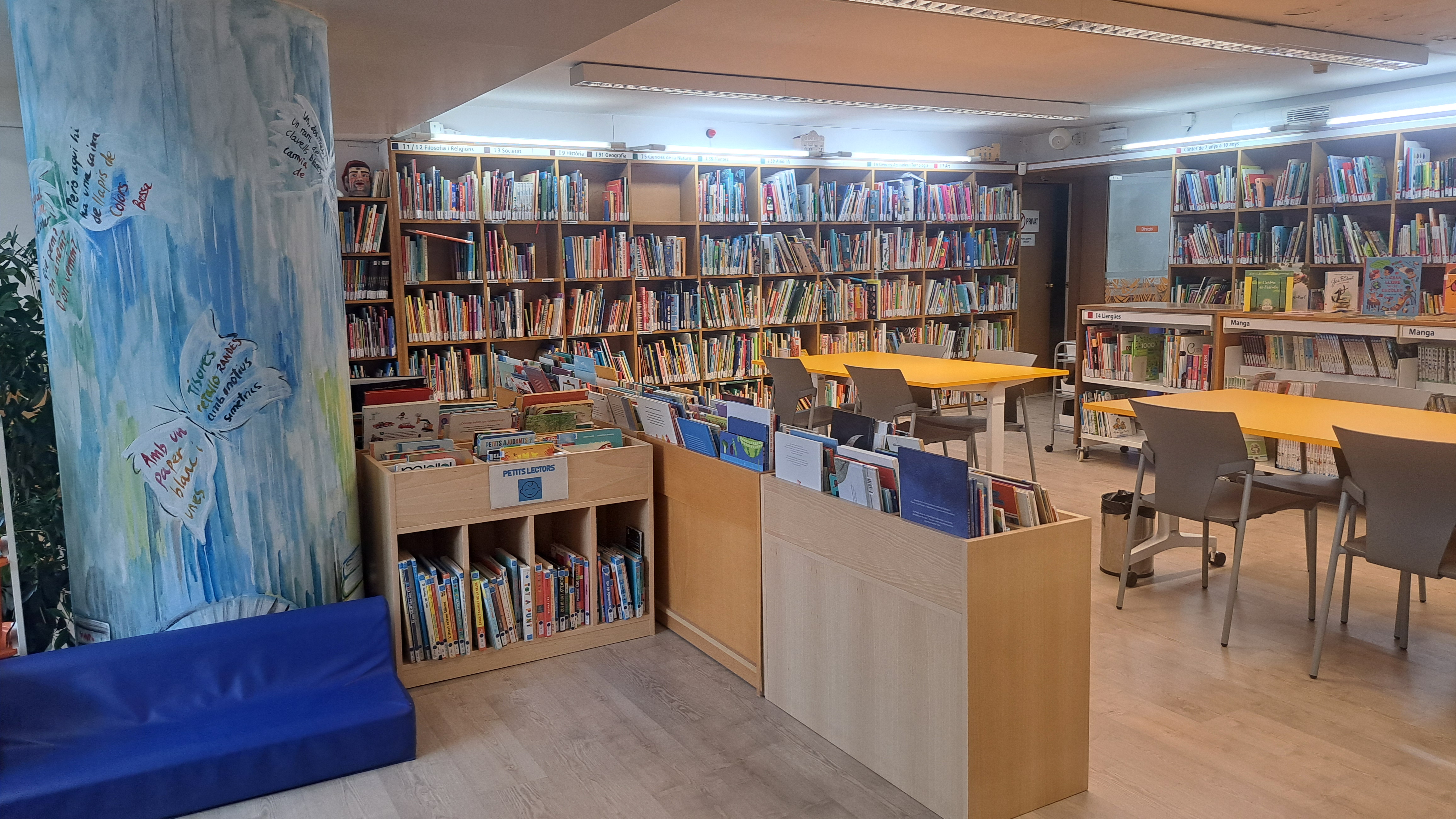 Biblioteca sala infantil