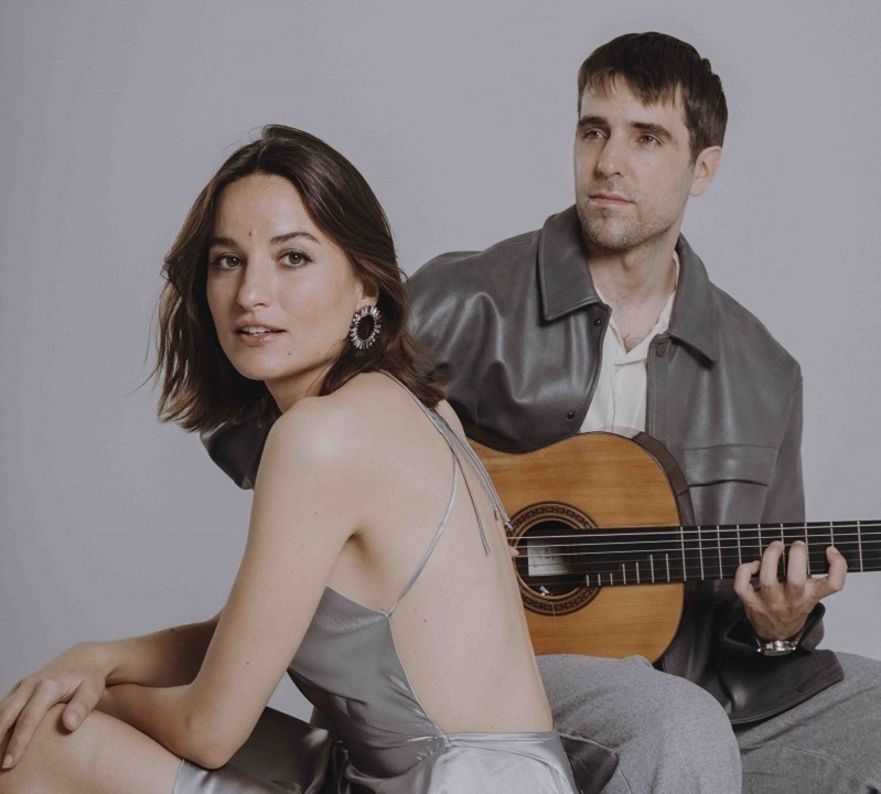 JUDIT NEDDERMANN & PAU FIGUERAS CELEBREN DEU ANYS JUNTS DALT DELS ESCENARIS