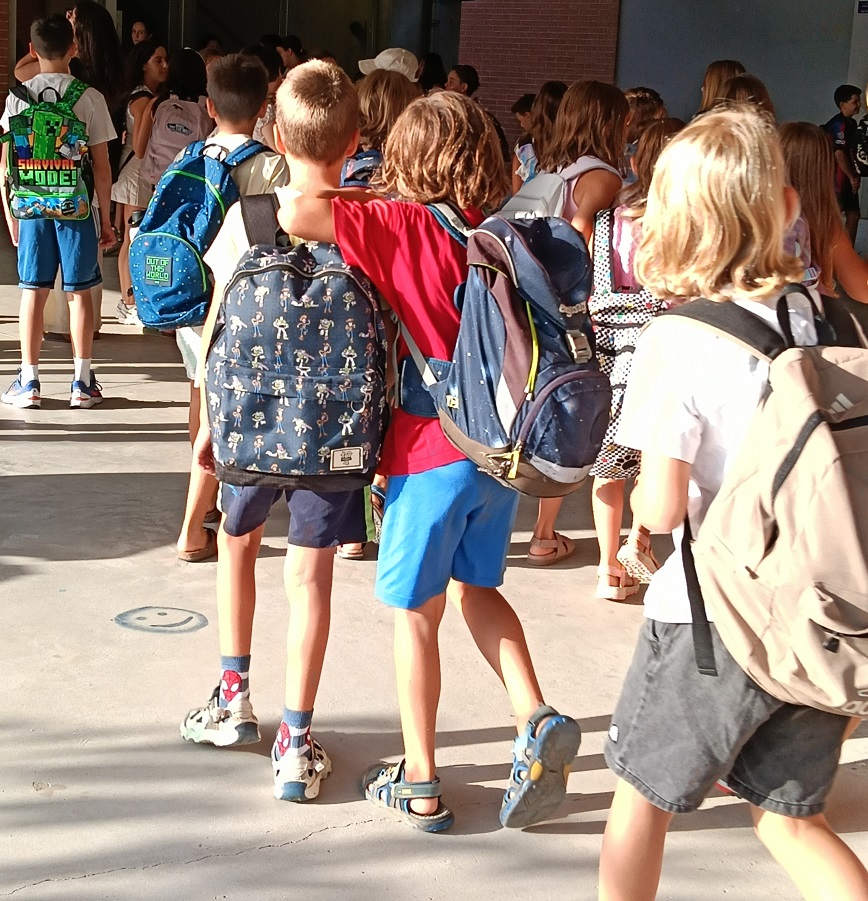 L'alumnat torna als centres educatius d'Alella en una jornada amb incidència mínima de la vaga