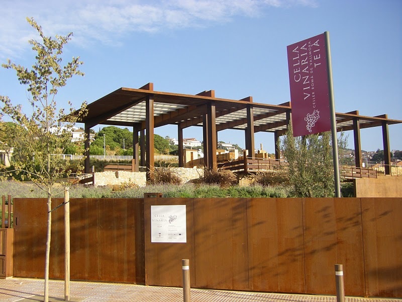 Centre Enoturístic i Arqueològic de Vallmora Centre Enoturístic i Arqueològic de Vallmora