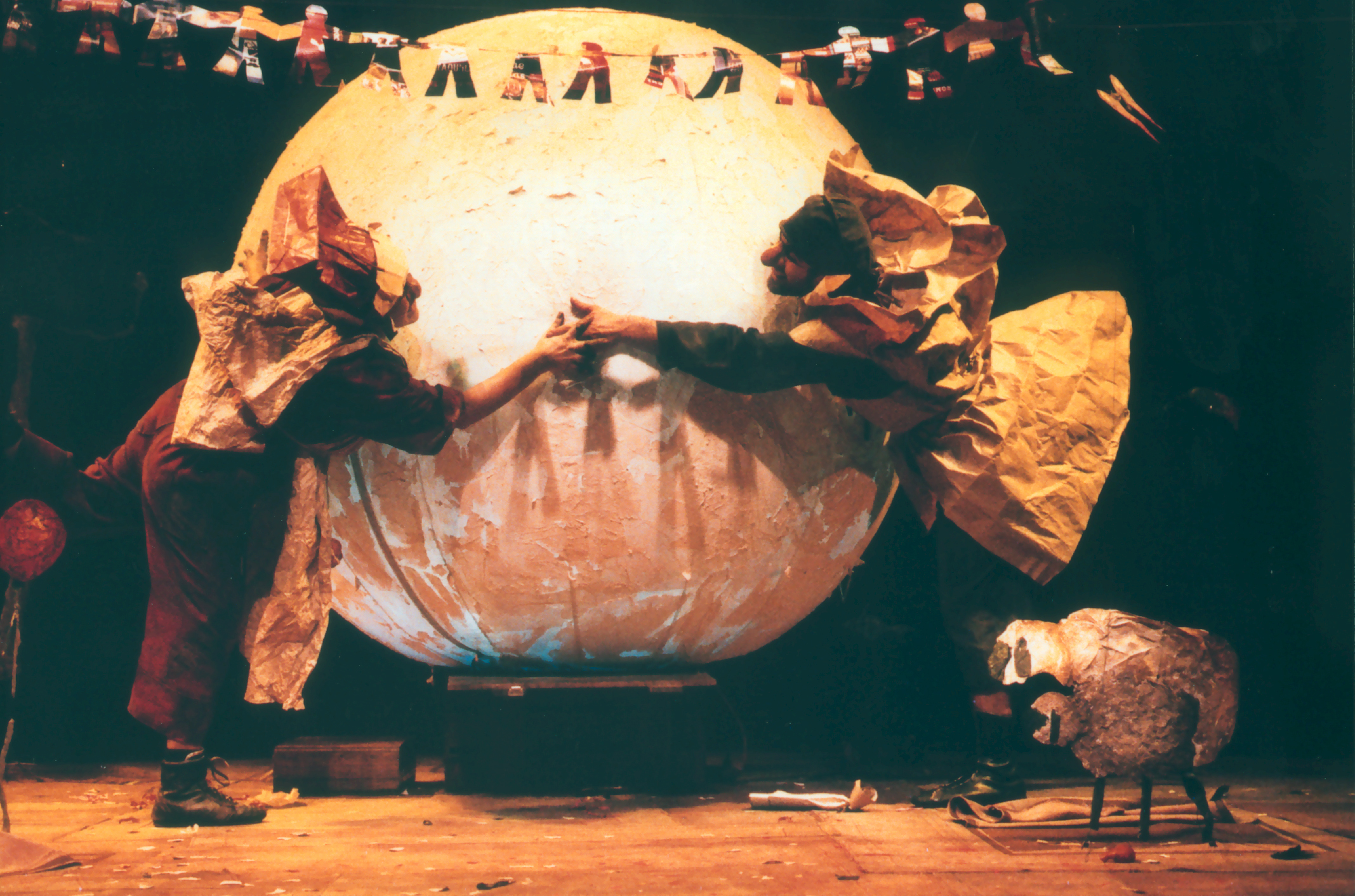 Espectacle familiar. Papirus