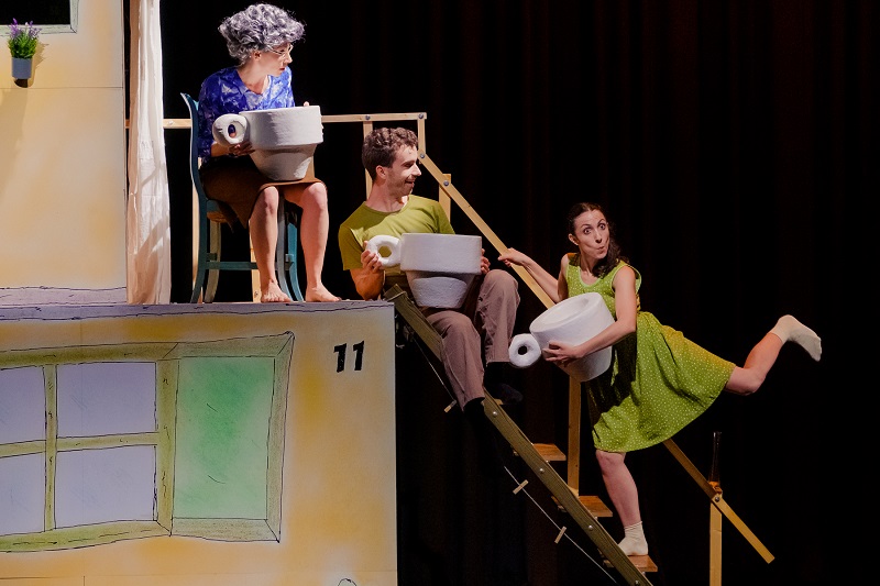 Dansa familiar: Somni sota la finestra